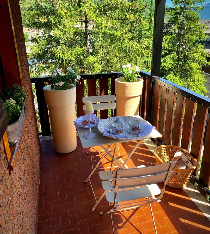 Elegante Trilocale Con Garage, Terrazzo E Vista Montagne Lägenhet Bardonecchia Exteriör bild
